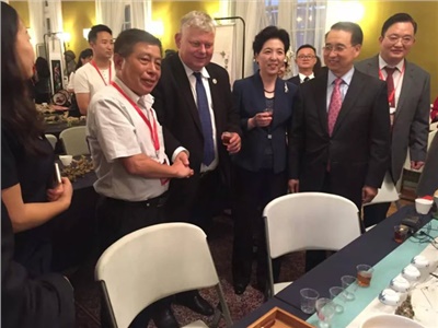 向世界展示中國非遺文化，湘益茯茶亮相湖南波蘭、捷克非遺交流周